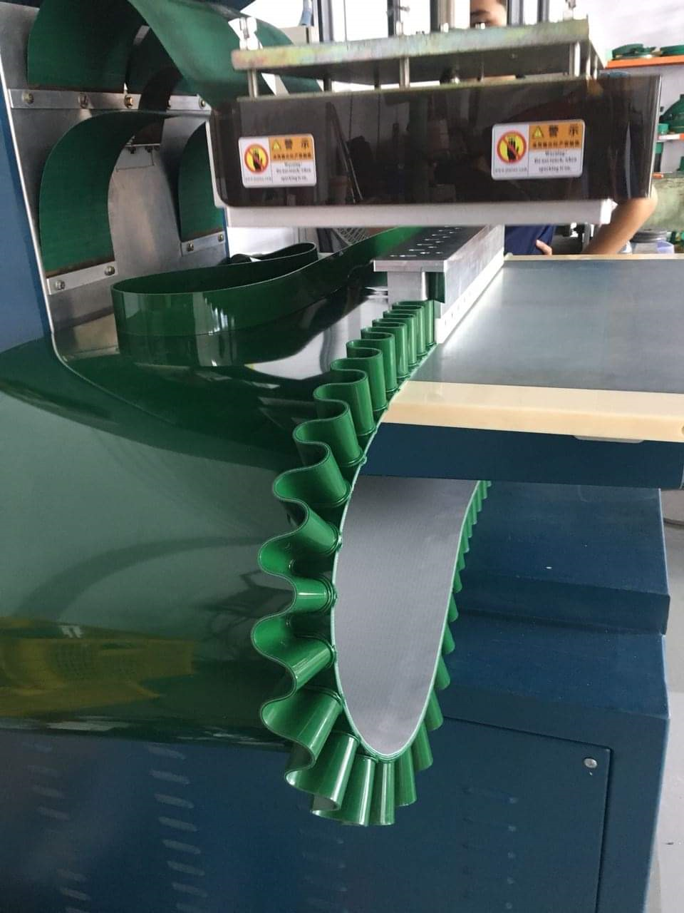 اغلاق السيور اللحام